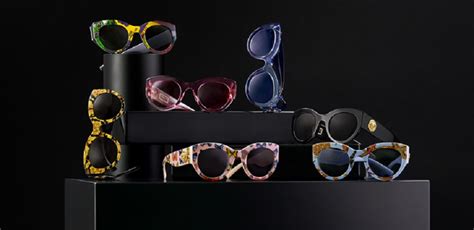 versace luxottica|Versace Wikipedia.